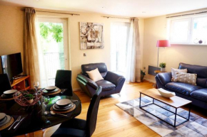 Furnished flat near Cambridge station with FREE Parking at 133 Warren Close
